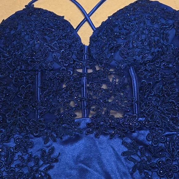 Windsor Royal Blue Lace Mini Dress NWT - Picture 5 of 6